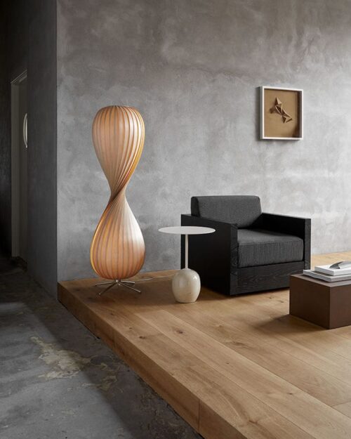 TR10 GULVLAMPE