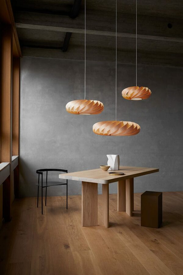 TR5_pendant_birch_natural_light_on-1.jpg TR5 PENDELLAMPE
