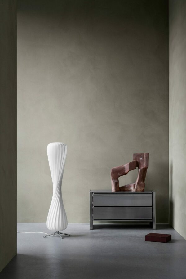 TR7 GULVLAMPE