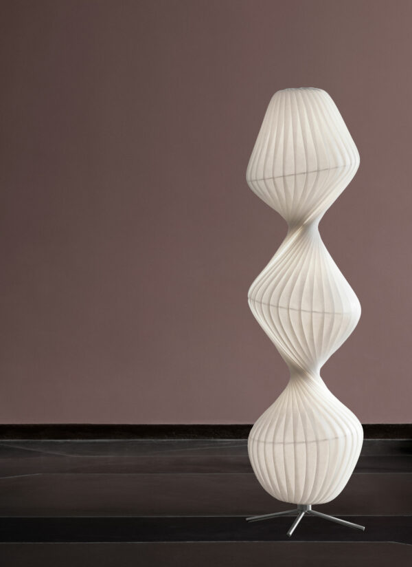 TR33 GULVLAMPE