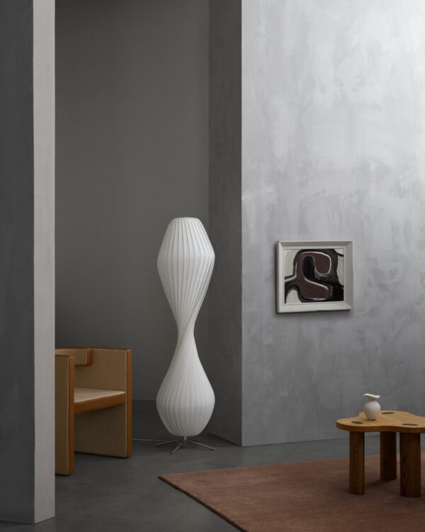 TR32 GULVLAMPE
